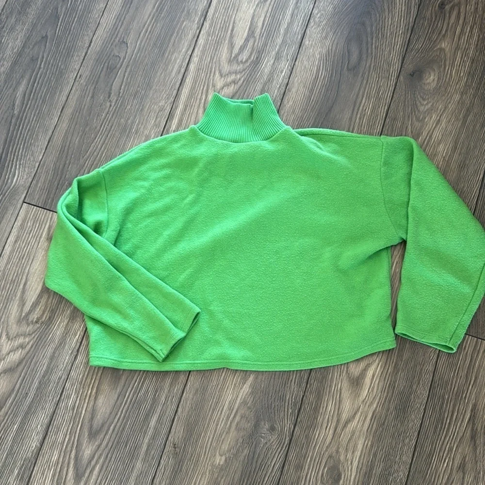 Zara Bright Green Knit crop Sweater long sleeve